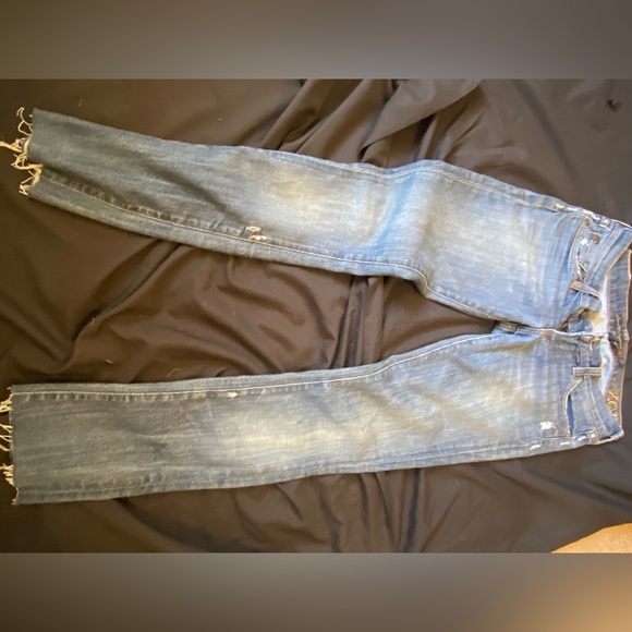 Lucky brand straight skinny jeans with cut off at the bottom size 24 - Picture 4 of 4